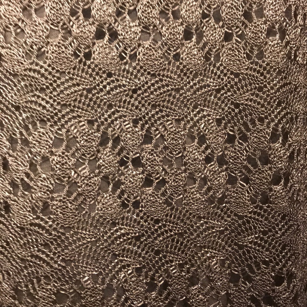 Top - Picture 2 of 3